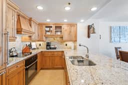 Luxury Amenities, Beaver Creek Ski-In/Ski-Out | LB201 - Image 4
