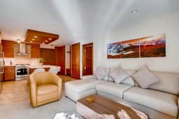 Modern Luxury Vail Condo, steps to Gondola | W101 - Image 5