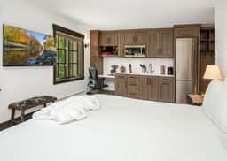 Luxury Amenities, Beaver Creek Ski-In/Ski-Out | LB300 Studio - Image 3