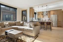 New Mtn Modern Westin Riverfront Amenities | OR106 - Image 5