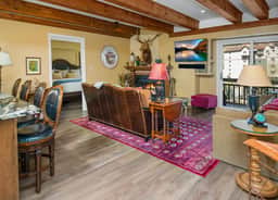 Platinum Luxury Condo in Heart of Avon A606 - Image 3