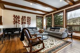 Luxury Vail Retreat | Walk to Lionshead Gondola | Hot Tub & Fire Pit - Image 4