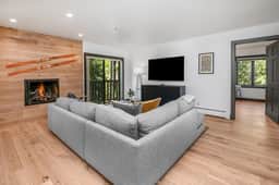 Gorgeous Views, Remodeled, Walk to Gondola, W205 - Image 2