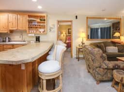 Vail Mtn Views, Pool, Hot Tub - Great Mountain feel and beautiful Kitchen. - Image 5