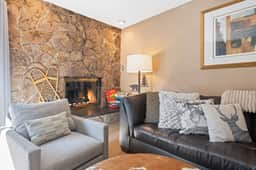 Mtn Condo in Lionshead Village W208 - Image 4