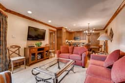 Remodeled Condo Vail Mtn Views | W201 - Image 2