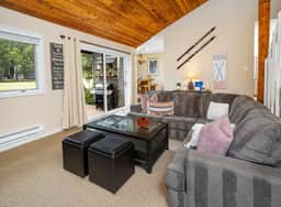 Golf Course Mountain Retreat, Views, Private Hot tub - Image 5