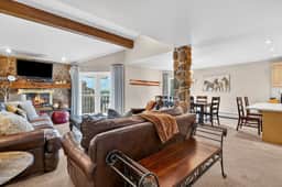 Top-floor Ski Condo in Vail, walk to Gondola, W402 - Image 3