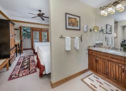 Ski-In/Out Beaver Creek Hotel Room w/Amenities - Image 5