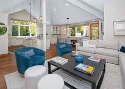 Luxury Ski Getaway, 5 Min Walk to Lift, Hot tub | 1454GC - Image 2