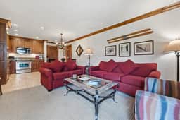 Remodeled Condo Vail Mtn Views | W201 - Image 4