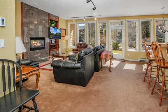Vail Condo Near Gondola with Mtn Views, SV12E - Image 1