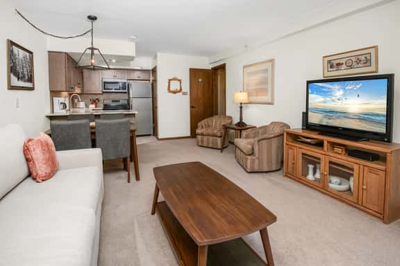 New kitchen, Pool, Walk to Gondola | W109 - Image 1