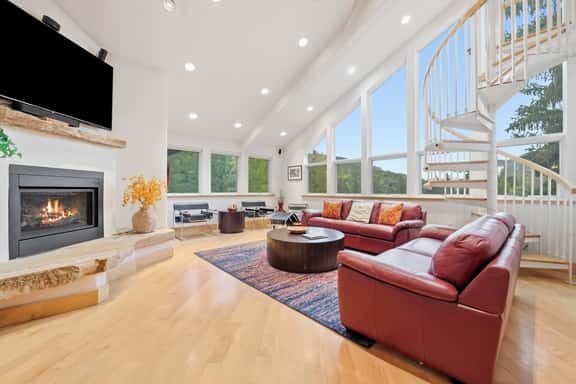 Luxury Condo in Vail Village, Walk to Lifts, Tyro5 - Image 1