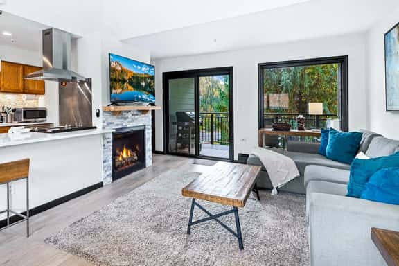 Spacious Vail Condo, steps to Free Shuttle | BW534 - Image 1
