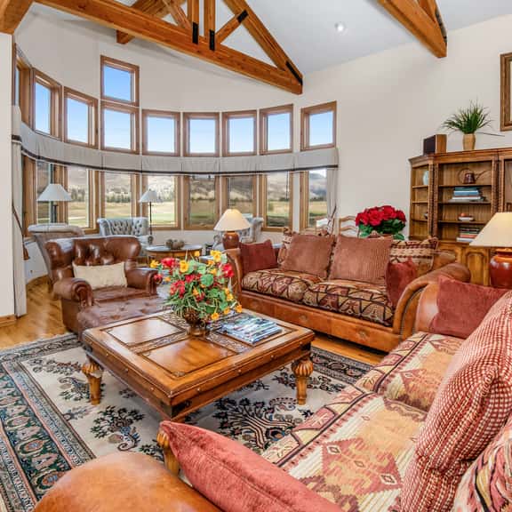 4BD Mountain Retreat, Private Hot tub, on Arrowhead Free Skier Shuttle - Image 1