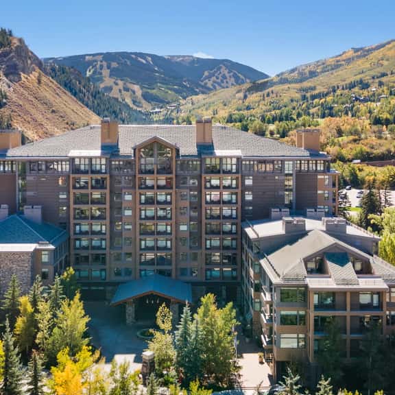 Riverfront Resort & Spa w Gondola | WR421A - Image 1