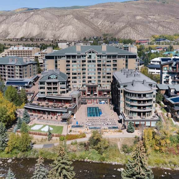 Riverfront Resort & Spa w Gondola | WR421B - Image 1