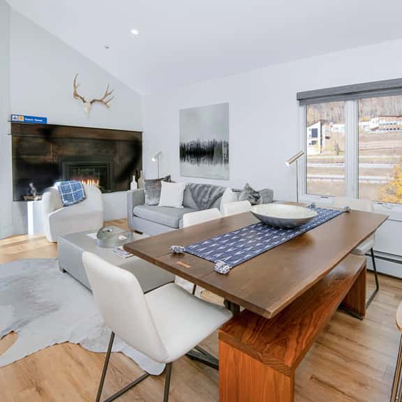 Luxury Modern Condo, A/C, Pool, Hot Tub, W408 - Image 1
