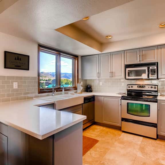 Remodeled Condo next to the Avon Gondola A607 - Image 1