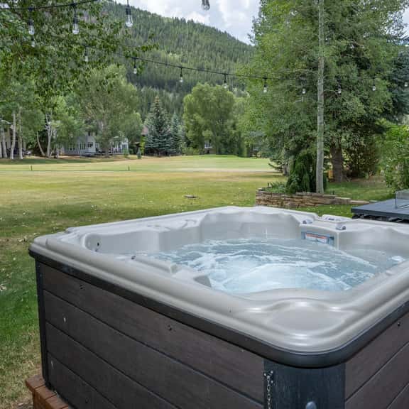 Golf Course Mountain Retreat, Views, Private Hot tub - Image 1