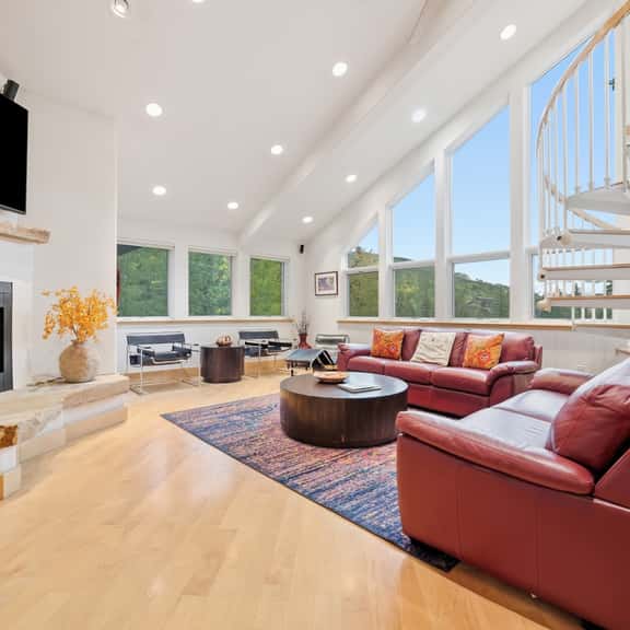 Luxury Condo in Vail Village, Walk to Lifts, Tyro5 - Image 1