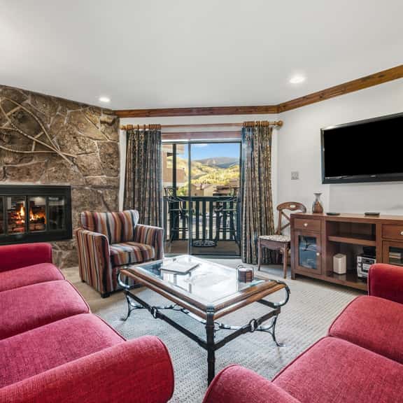 Remodeled Condo Vail Mtn Views | W201 - Image 1