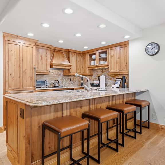 Luxury Amenities, Beaver Creek Ski-In/Ski-Out | LB201 - Image 1