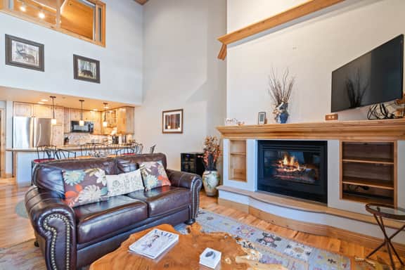 Slopeside Luxury, Pool, Hot Tubs, Conceirge | LB310 3 Bedroom - Image 4