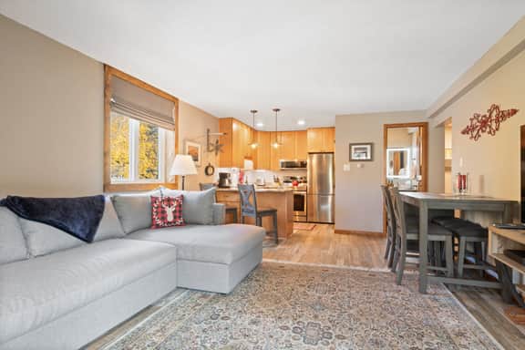 Remodeled Vail Mountain 1BD 2BA Condo, W309 - Image 3