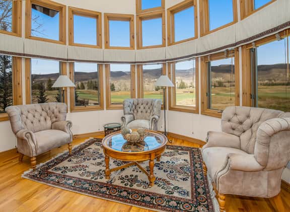 4BD Mountain Retreat, Private Hot tub, on Arrowhead Free Skier Shuttle - Image 3