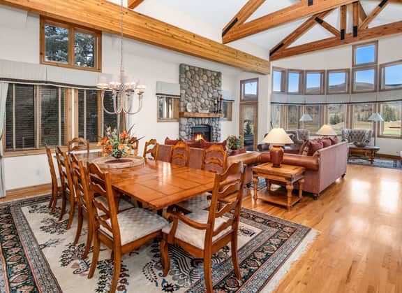 4BD Mountain Retreat, Private Hot tub, on Arrowhead Free Skier Shuttle - Image 5