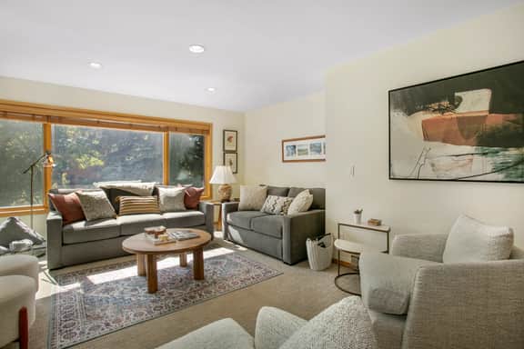 Modern Vail Retreat, Free Shuttle, Fireplace & Mountain Views | SF201 - Image 2