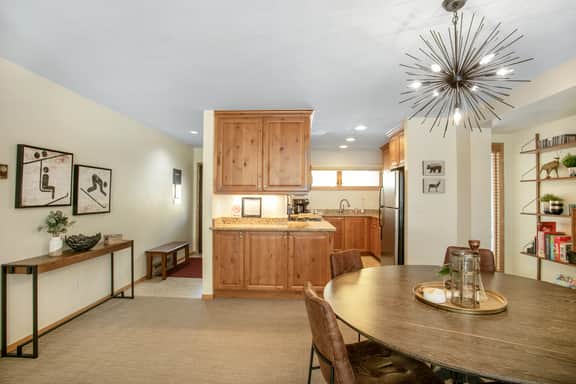 Modern Vail Retreat, Free Shuttle, Fireplace & Mountain Views | SF201 - Image 4