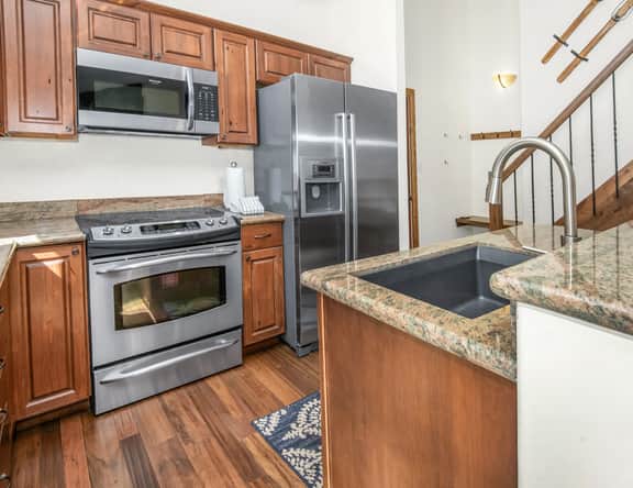 Modern Mountain East Vail Condo, Pool | TF1005 - Image 4