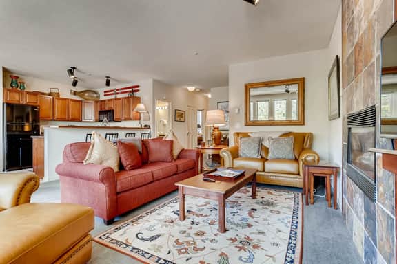 Family Condo w Mtn Views, walk to Gondola, SV22D - Image 4