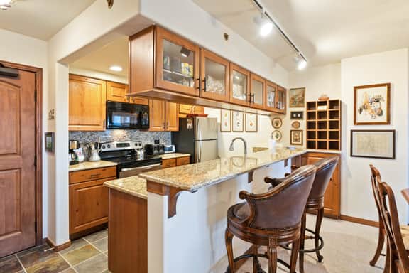 Luxury Amenities, Beaver Creek Ski-In/Ski-Out| LB405 - Image 4