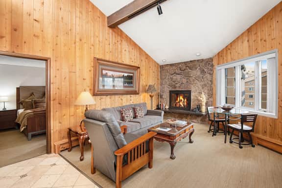 Vail top-floor Condo, Pool, Hot Tub | W403 - Image 5