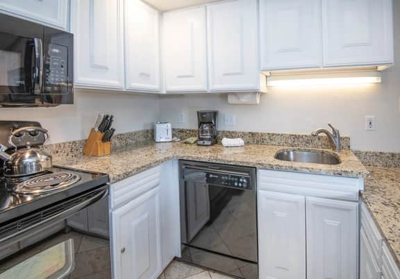 Vail top-floor Condo, Pool, Hot Tub | W403 - Image 2