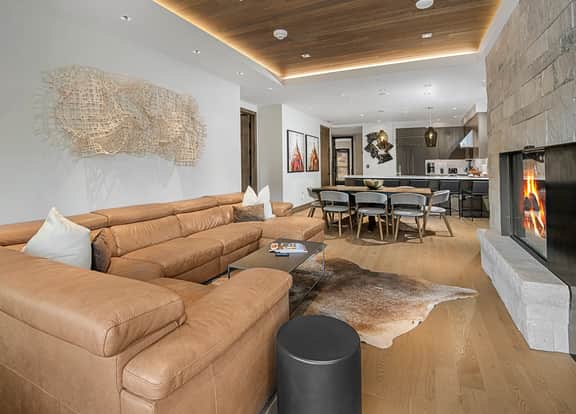 Vail Village Luxury Condo Mtn Views | Altus 305 - Image 2