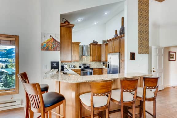 Luxury Penthouse near Riverfront Gondola A808 - Image 5