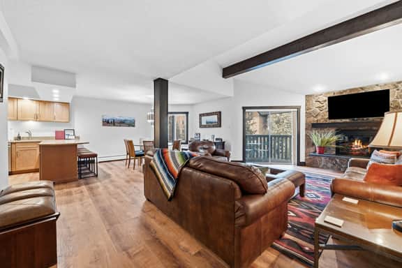 Top-floor Ski Condo in Vail, walk to Gondola, W407 with Air Conditioning. - Image 5