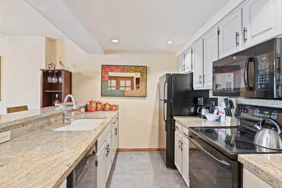 Ski-In/Ski-Out, Pool, Hot Tubs, Fitness Room | LB206 - Image 5