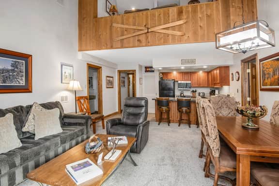 Large top-floor Vail Condo with Views | W405 - Image 2