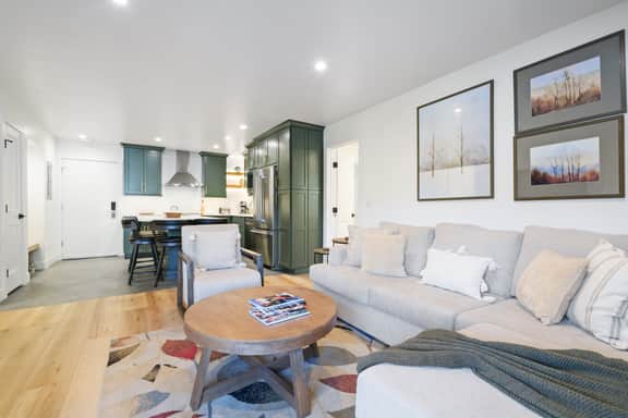 Newly Remodeled Condo, walk to the Gondola, W102 - Air Conditioner - Image 4