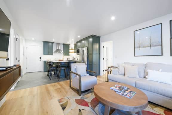 Newly Remodeled Condo, walk to the Gondola, W102 - Air Conditioner - Image 2