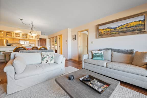 Luxury Amenities, Beaver Creek Ski-In/Ski-Out| LB403 - Image 4