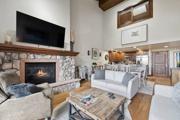 Ski-In/Ski-Out, Resort Amenities, Shuttle | LB309 3 Bedroom - Image 4
