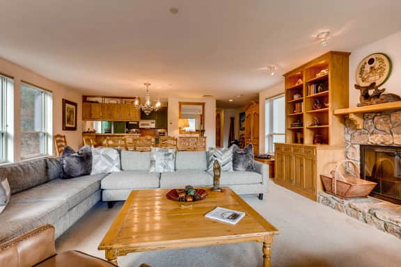 Ski-In, Amazing View, Walk to Village, NWJ205 - Image 2
