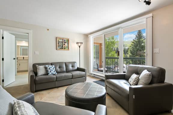 Ski-In/Ski-Out Serenity w/Lodge Amenities | LB202 - Image 2
